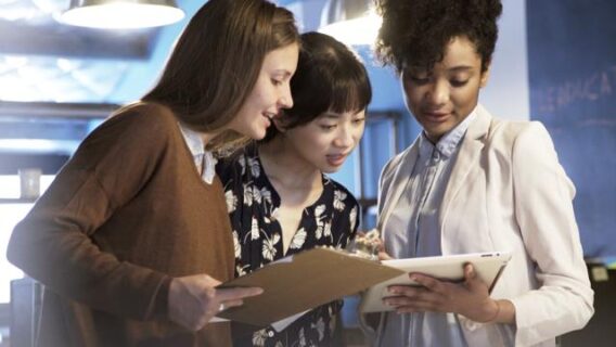 3 young women talking
